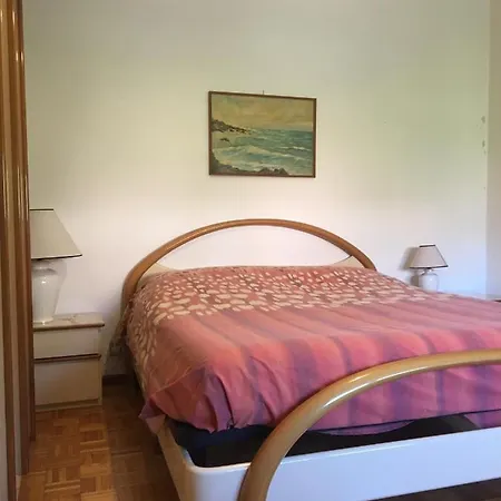 Ferranti Di Fronte Al Centro Di Selezione