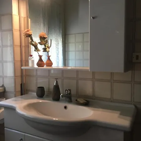 招待所 Ferranti Tra Caserma E Stazione *