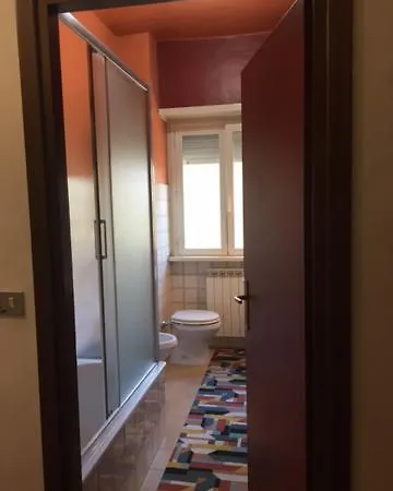 Ferranti Tra Caserma E Stazione Casa de hóspedes