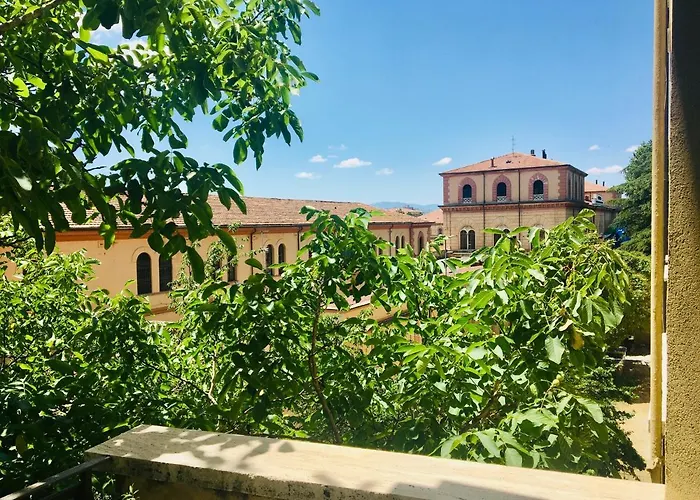 Affittacamere Ferranti Di Fronte Al Centro Di Selezione Foligno