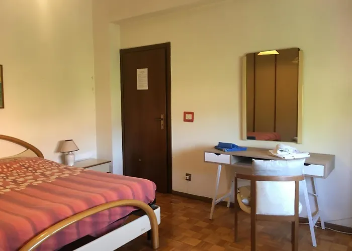 Ferranti Di Fronte Al Centro Di Selezione * Foligno