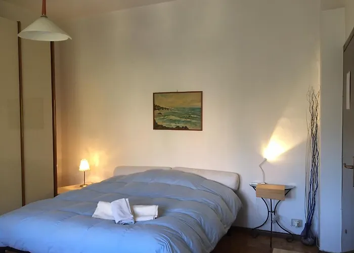 Ferranti Di Fronte Al Centro Di Selezione Foligno