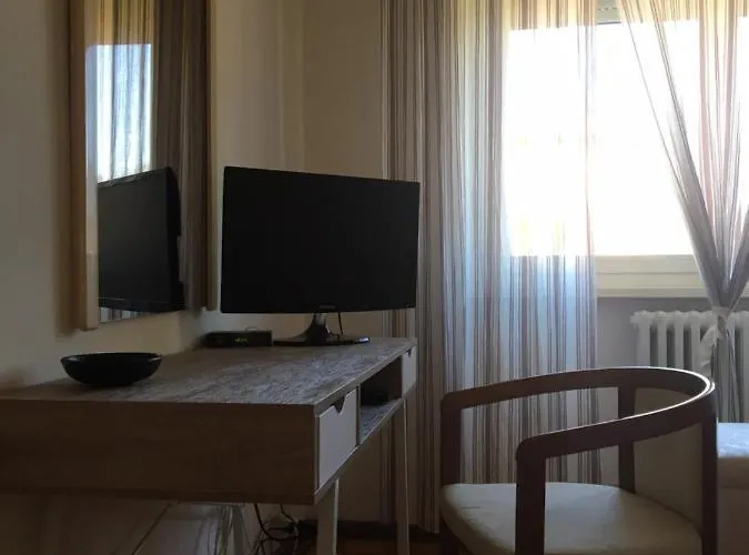 Affittacamere Ferranti Di Fronte Al Centro Di Selezione