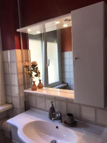 Ferranti Di Fronte Al Centro Di Selezione Foligno