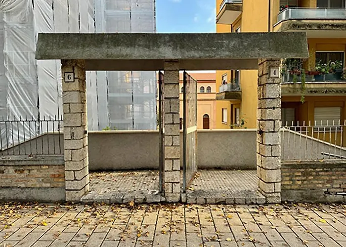 Ferranti Di Fronte Al Centro Di Selezione * Foligno